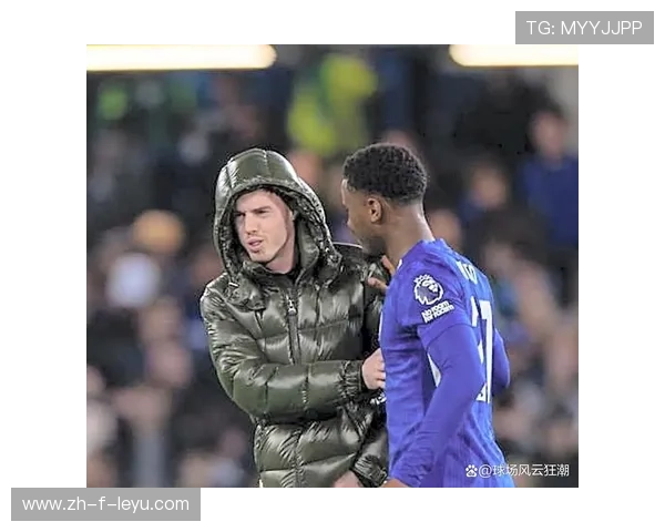 切尔西通过连续倒脚撕开空间,帕尔默搓射被干扰