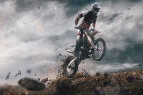 世界篮球教练实战营：战术演练与心理辅导结合，2021篮球教练