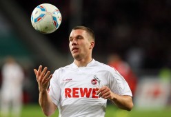 世界杯总结：中后卫脚下出球能力决定球队上限 “粗脚后卫”时代一去不返